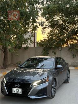 نيسان ألتيما
